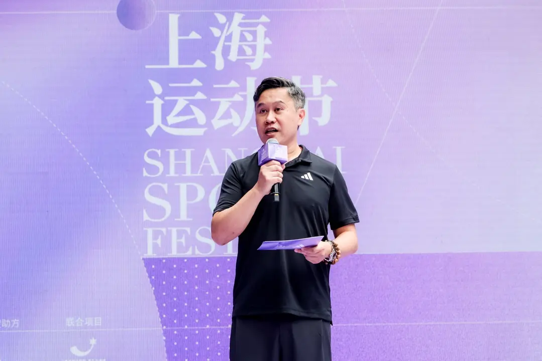 阿迪达斯作, img