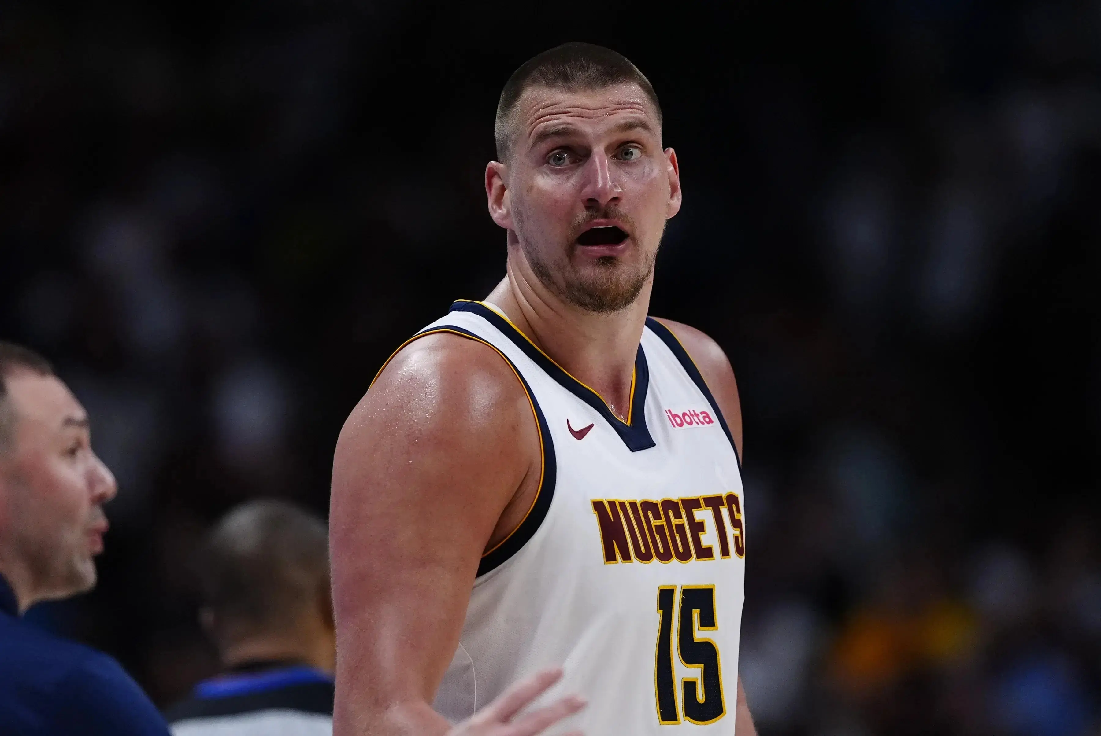 上下浮动 上下浮动