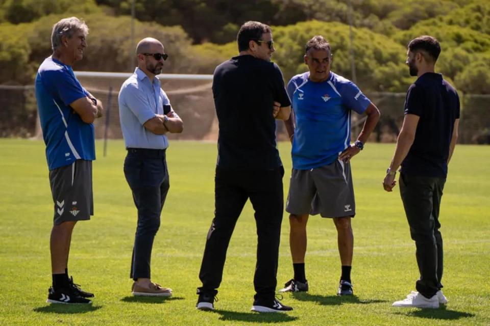 以延长双方, 来持续观察, QRwAA